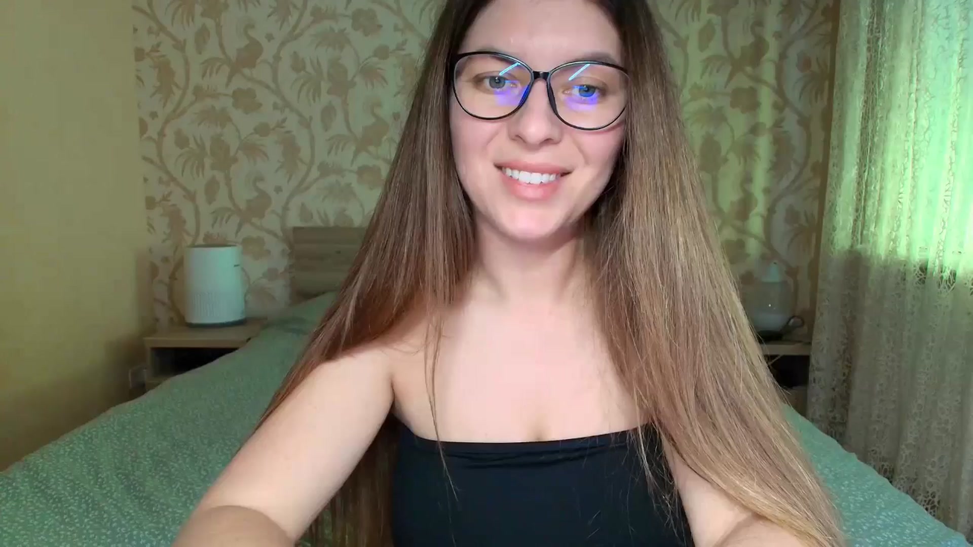 Gallery image thumbnail from BloodyMaria's myfreecams stream on, 04/25/2025, 10:54 image 11 of 20