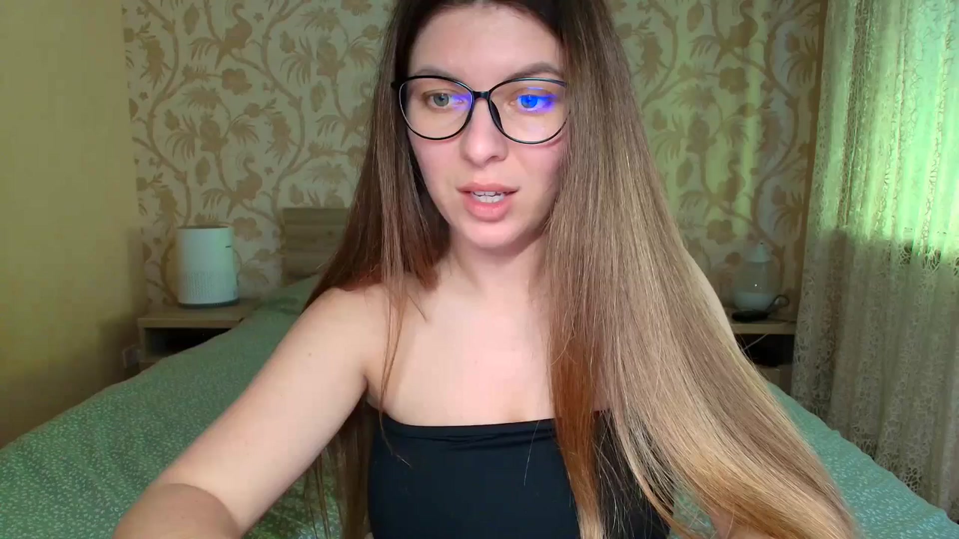Gallery image thumbnail from BloodyMaria's myfreecams stream on, 04/25/2025, 10:54 image 7 of 20