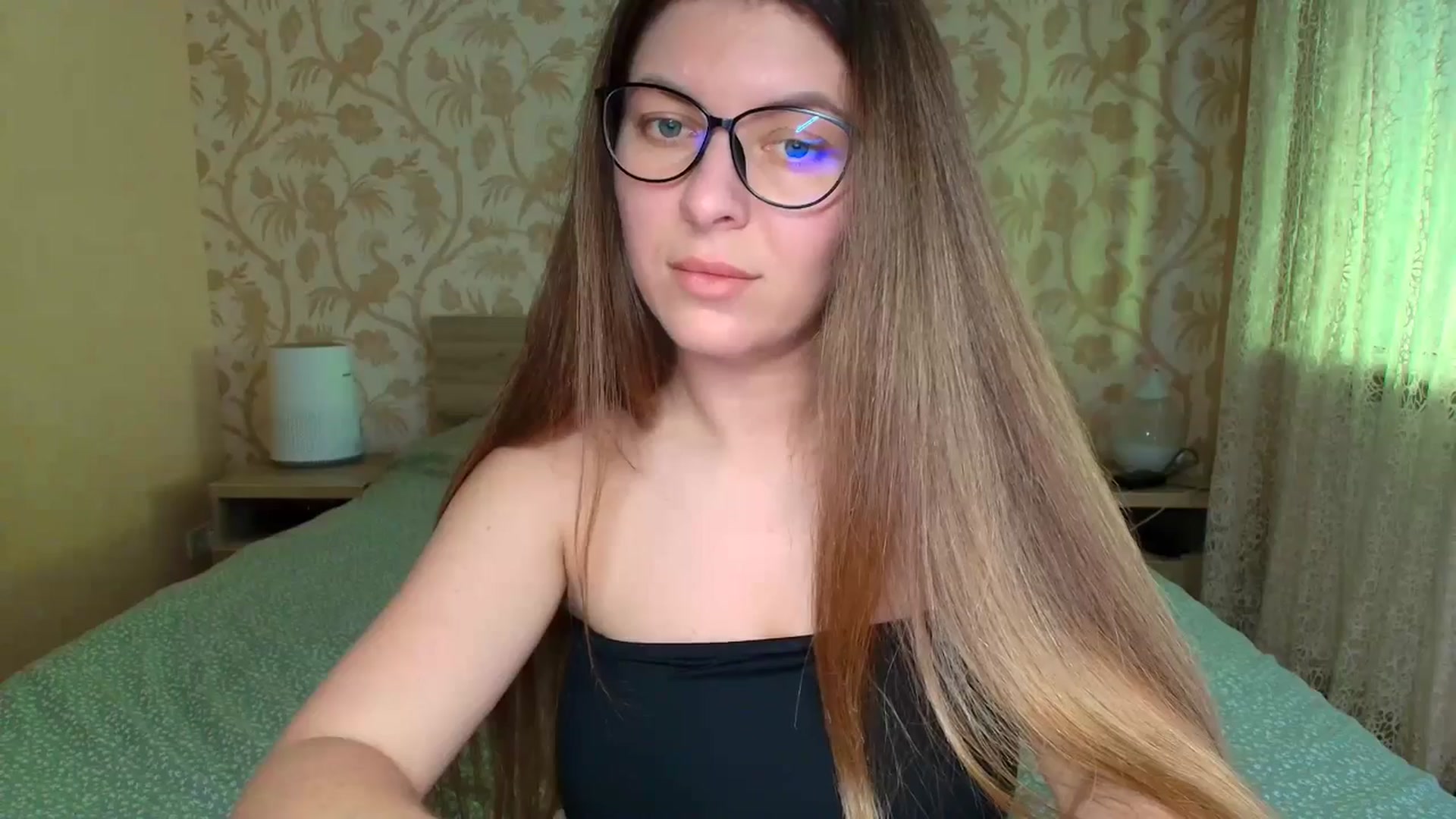 Gallery image thumbnail from BloodyMaria's myfreecams stream on, 04/25/2025, 10:54 image 8 of 20