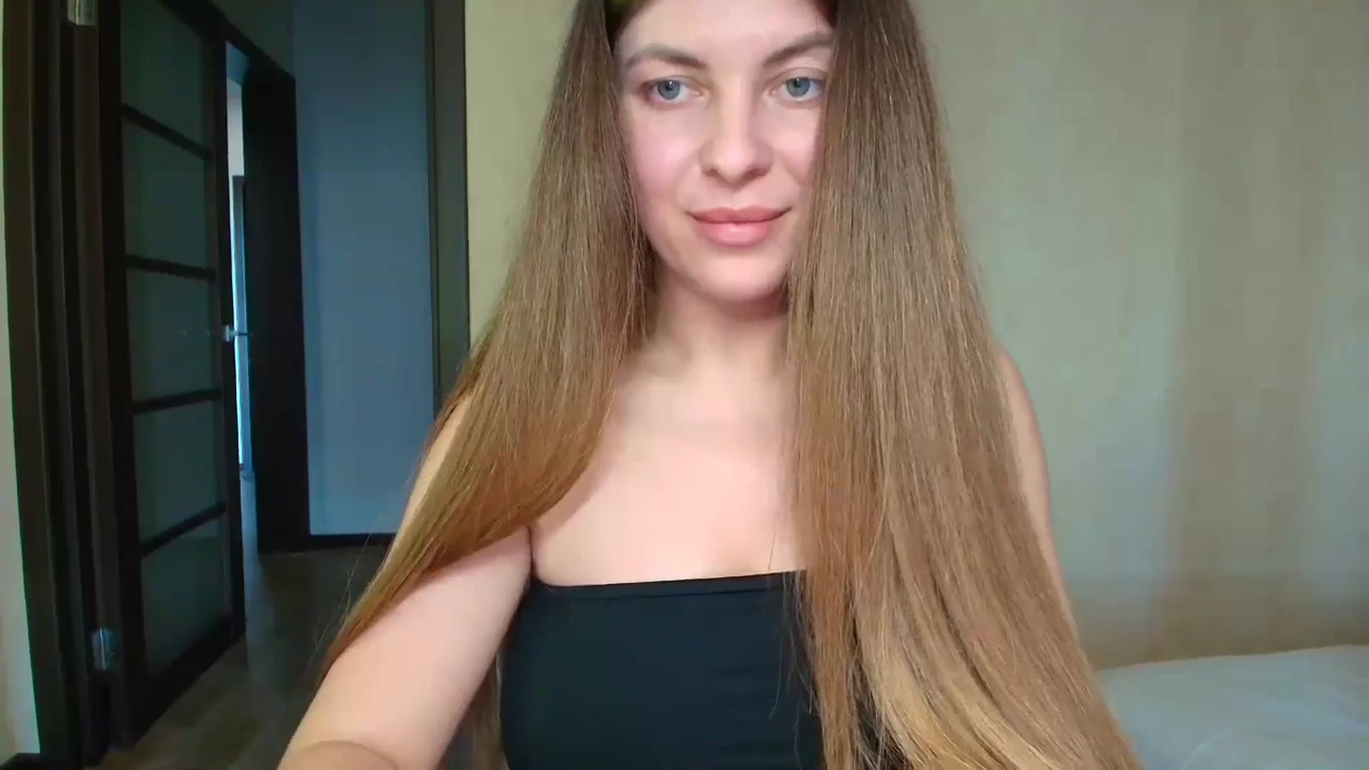 Gallery image thumbnail from BloodyMaria's myfreecams stream on, 04/27/2025, 12:21 image 7 of 20
