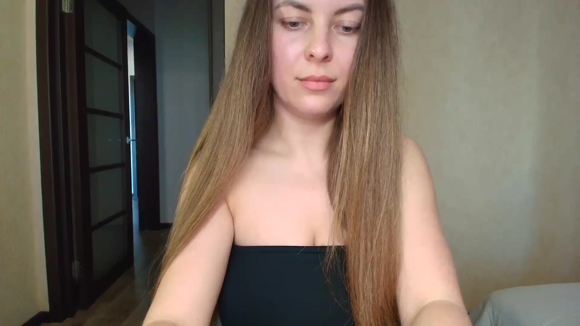 Gallery image thumbnail from BloodyMaria's myfreecams stream on, 04/27/2025, 12:21 image 12 of 20