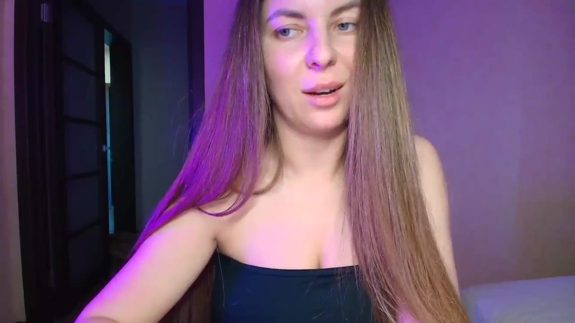 Gallery image thumbnail from BloodyMaria's myfreecams stream on, 04/27/2025, 13:38 image 16 of 20