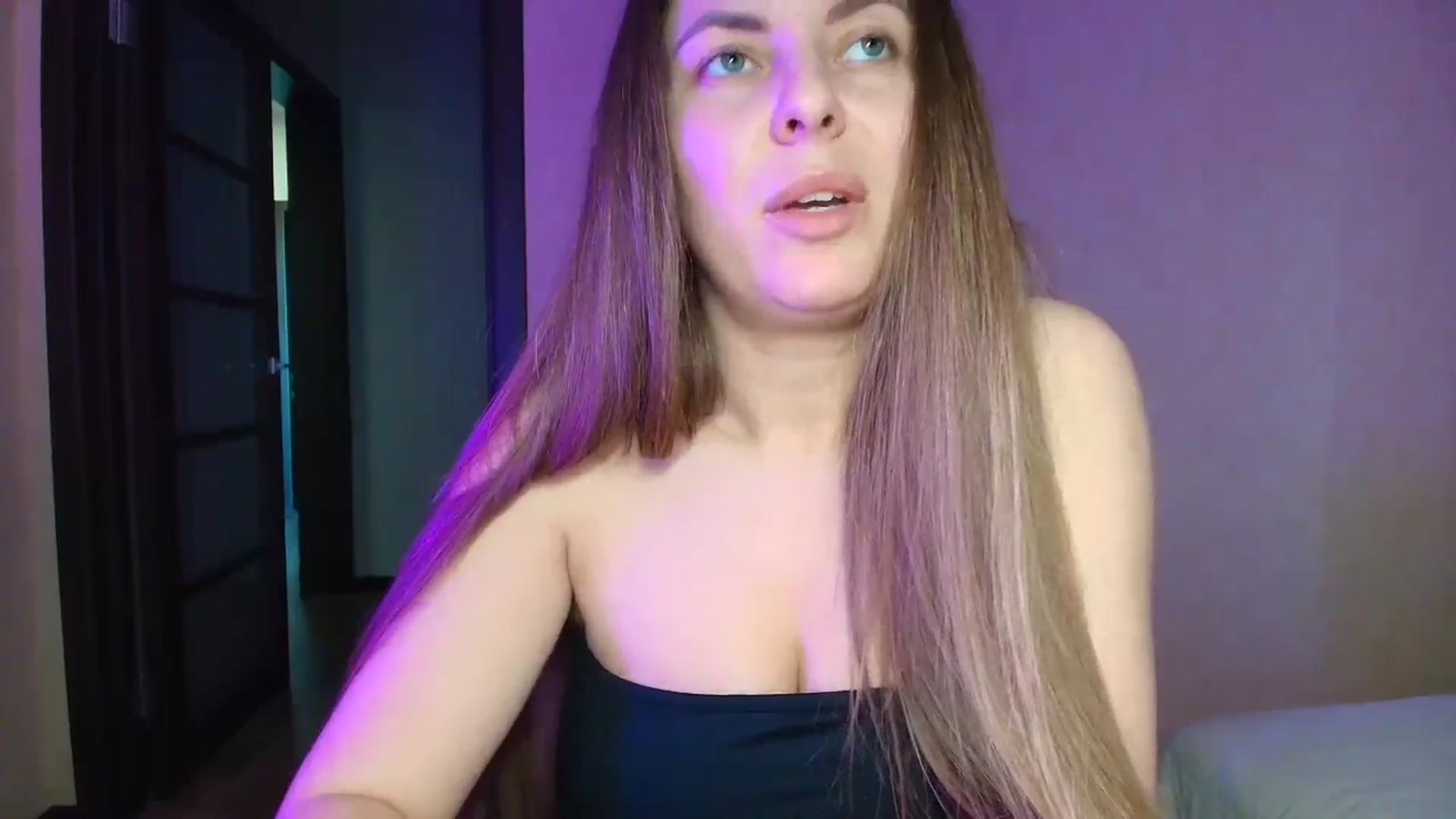 Gallery image thumbnail from BloodyMaria's myfreecams stream on, 04/27/2025, 13:38 image 13 of 20