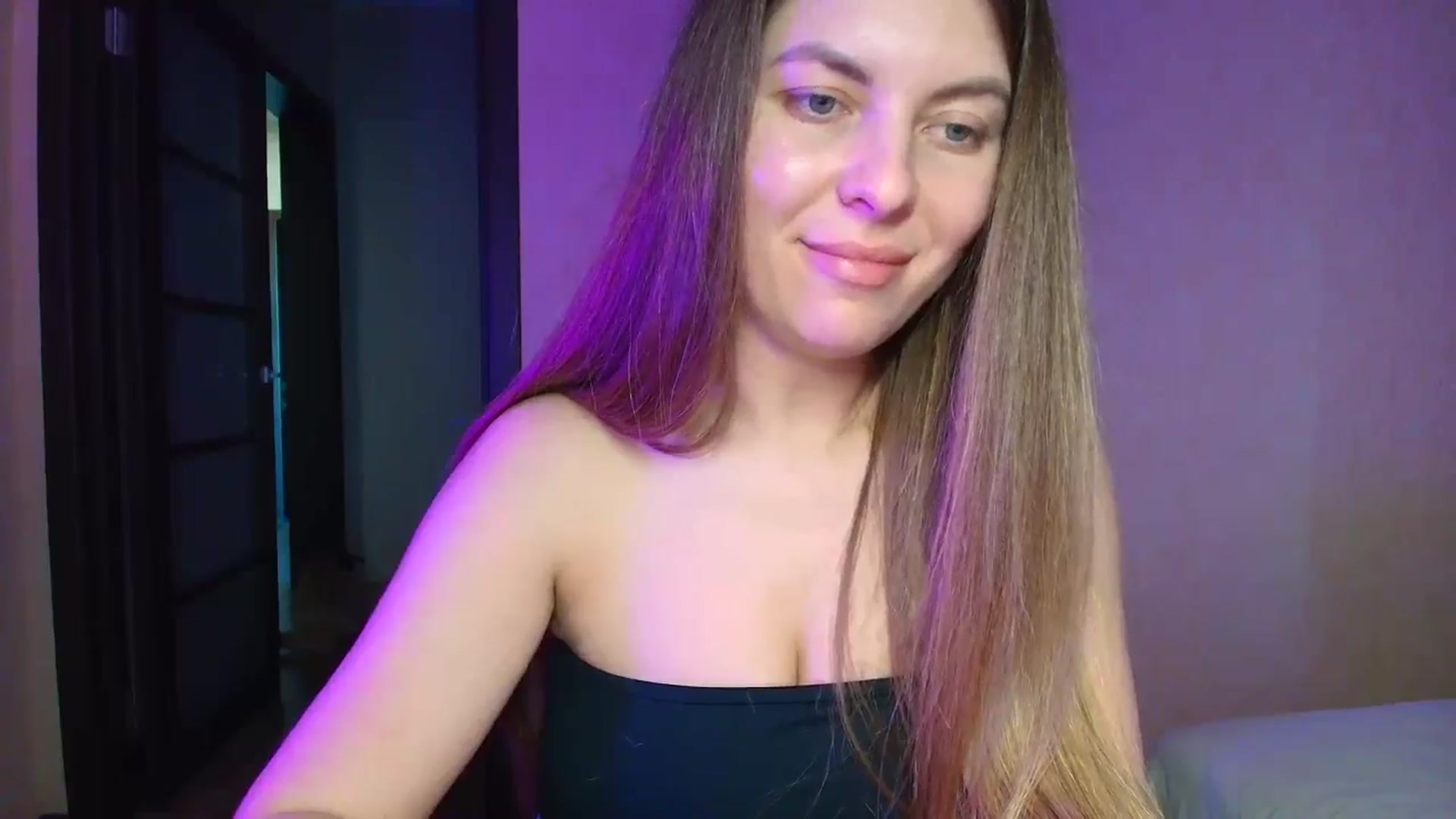 Gallery image thumbnail from BloodyMaria's myfreecams stream on, 04/27/2025, 13:38 image 15 of 20