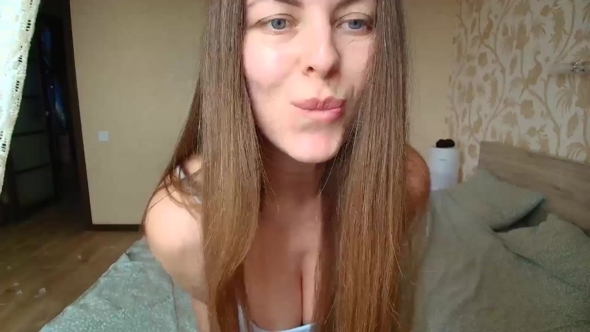 Gallery image thumbnail from BloodyMaria's myfreecams stream on, 08/25/2025, 12:03 image 7 of 20