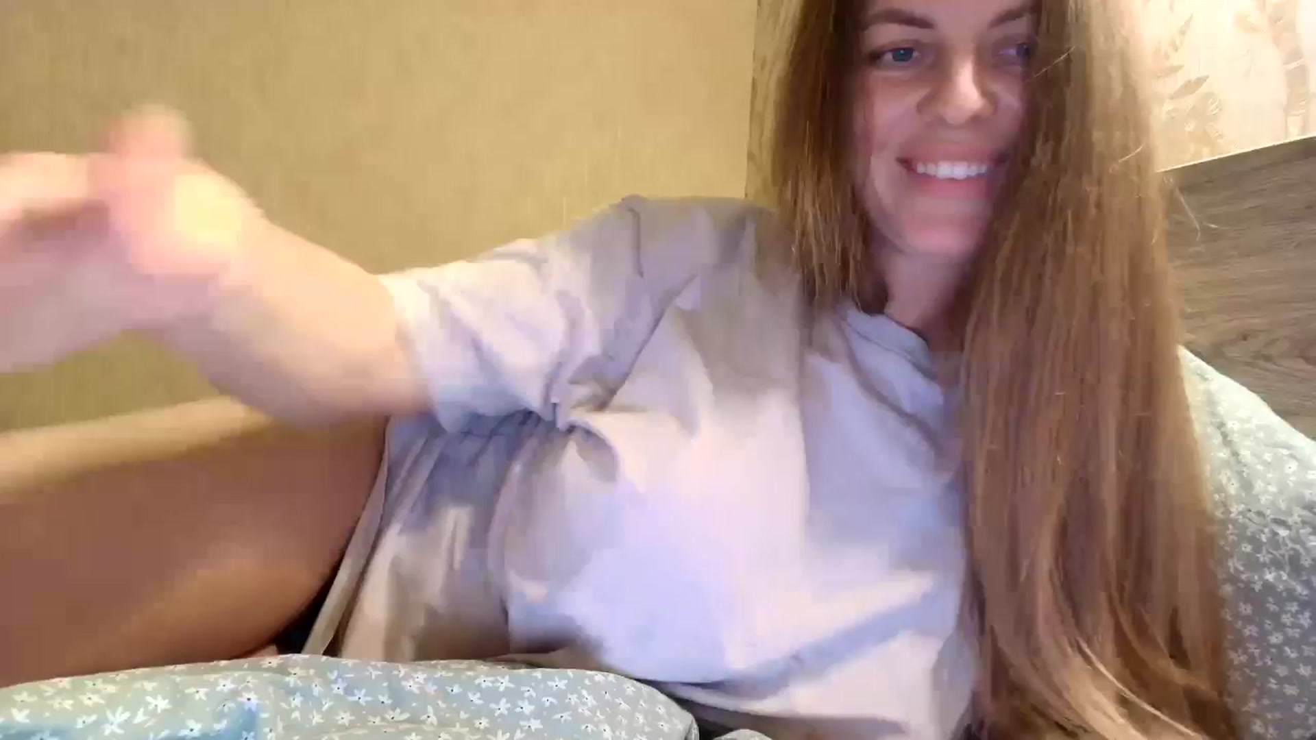 Gallery image thumbnail from BloodyMaria's myfreecams stream on, 10/05/2025, 17:39 image 6 of 20