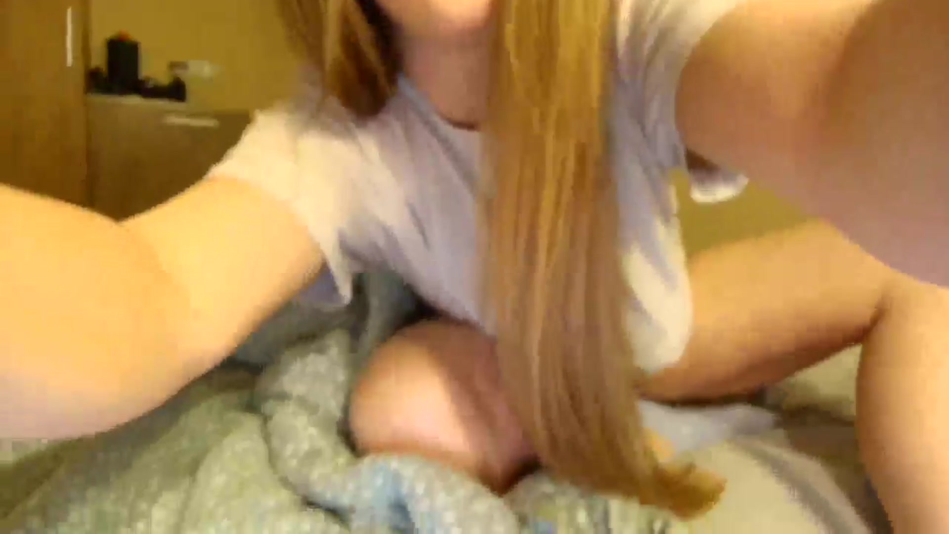 Gallery image thumbnail from BloodyMaria's myfreecams stream on, 10/05/2025, 19:19 image 17 of 20