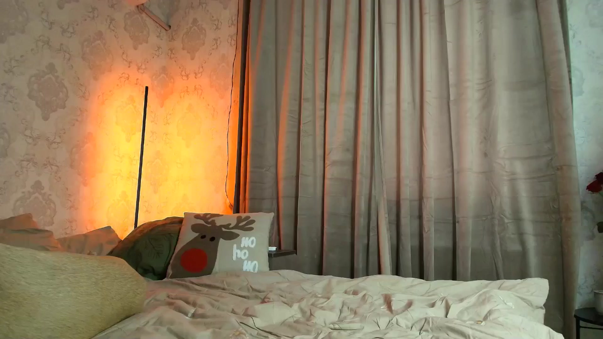 Gallery image thumbnail from BloodyMaria's myfreecams stream on, 12/25/2025, 12:19 image 4 of 20