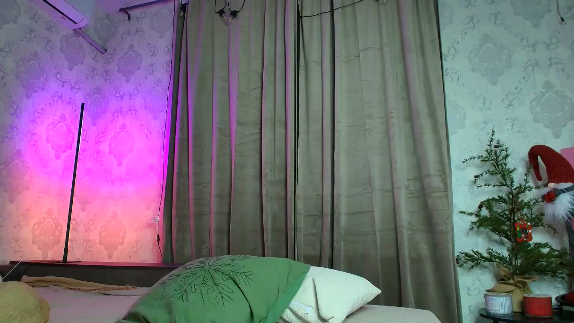 Gallery image thumbnail from BloodyMaria's myfreecams stream on, 01/03/2026, 16:40 image 10 of 20