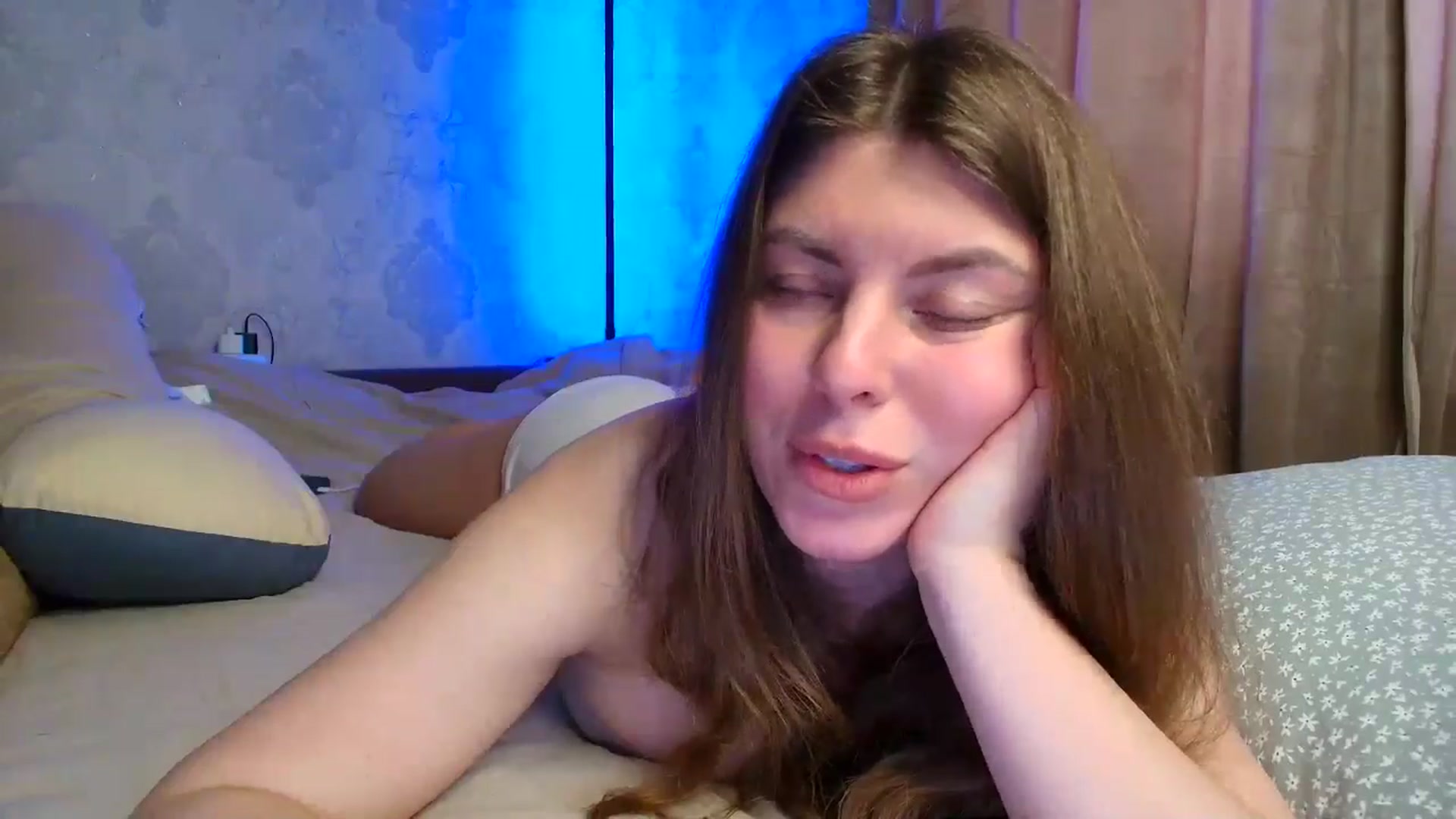 Gallery image thumbnail from BloodyMaria's myfreecams stream on, 03/15/2026, 09:20 image 2 of 20
