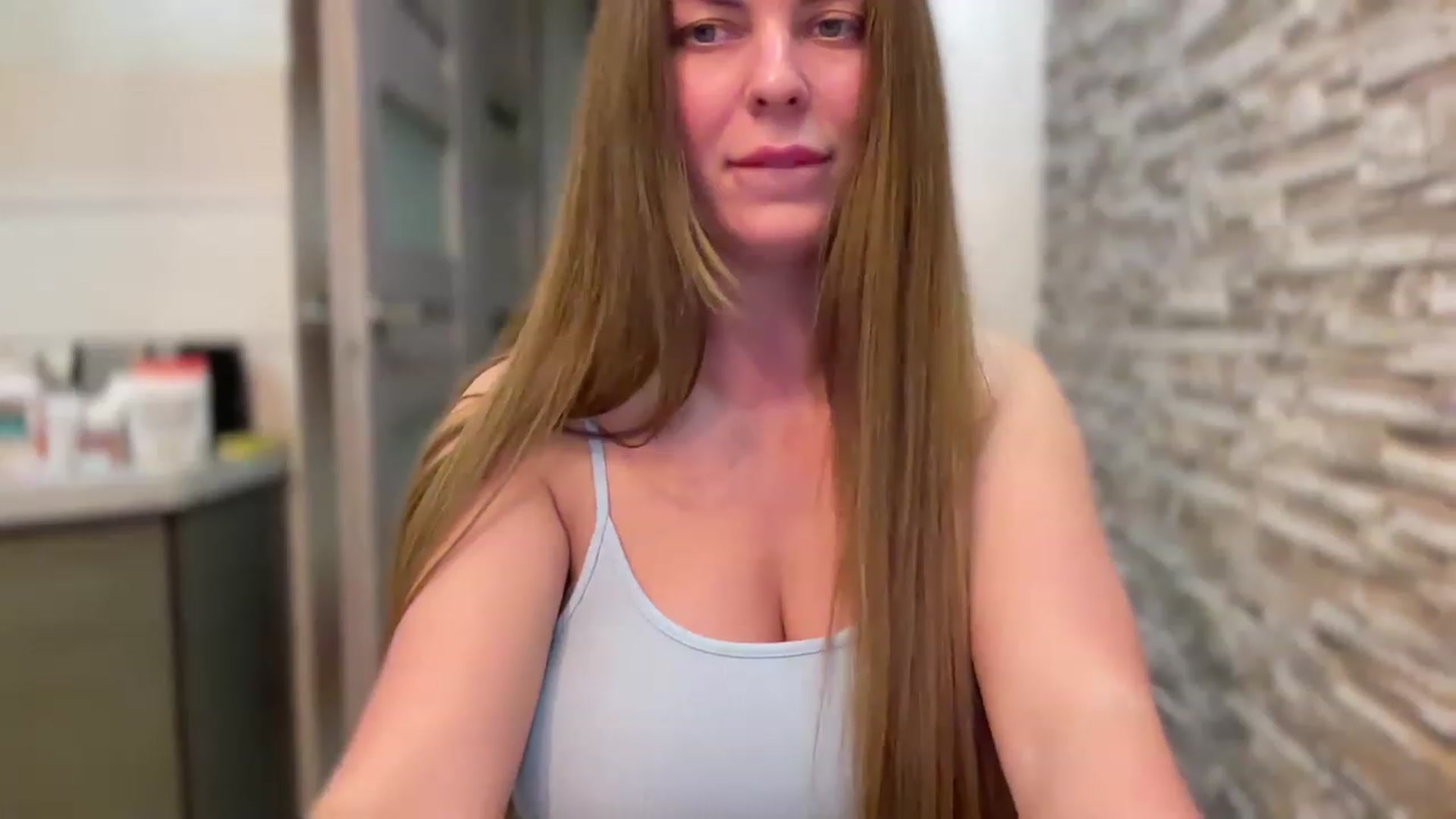 Gallery image thumbnail from BlooodyMari's myfreecams stream on, 02/17/2023, 18:12 image 16 of 20