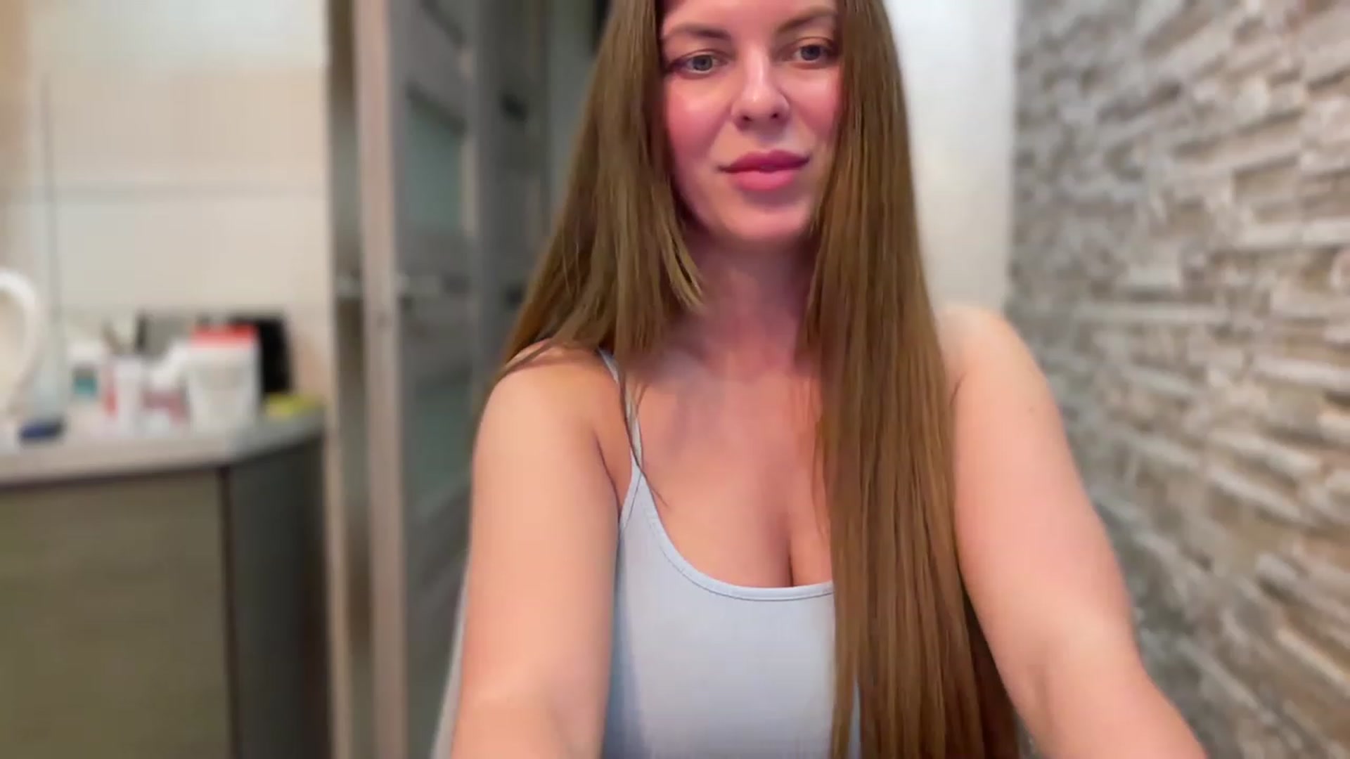Gallery image thumbnail from BlooodyMari's myfreecams stream on, 02/17/2023, 18:12 image 14 of 20