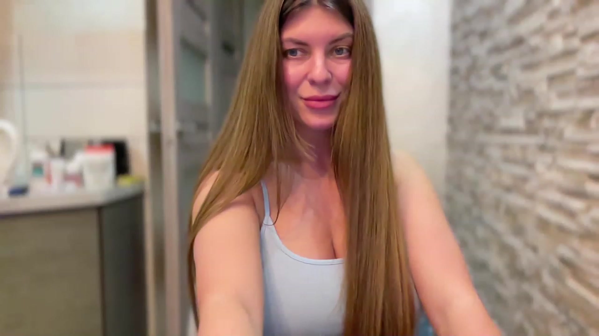 Gallery image thumbnail from BlooodyMari's myfreecams stream on, 02/17/2023, 18:12 image 10 of 20