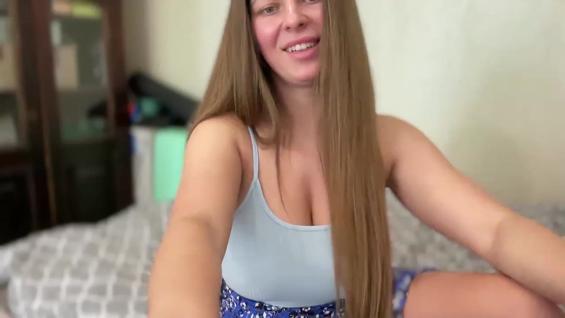 Gallery image thumbnail from BlooodyMari's myfreecams stream on, 03/20/2023, 09:09 image 2 of 20