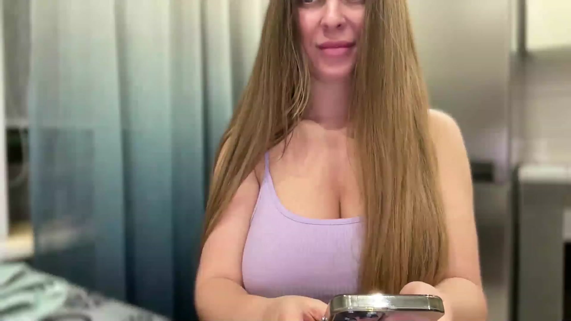 Gallery image thumbnail from BlooodyMari's myfreecams stream on, 03/22/2023, 17:34 image 12 of 20