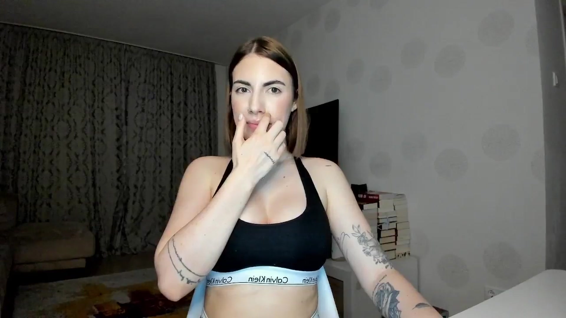 Gallery image thumbnail from BlossomBae's myfreecams stream on, 04/12/2025, 18:33 image 5 of 20