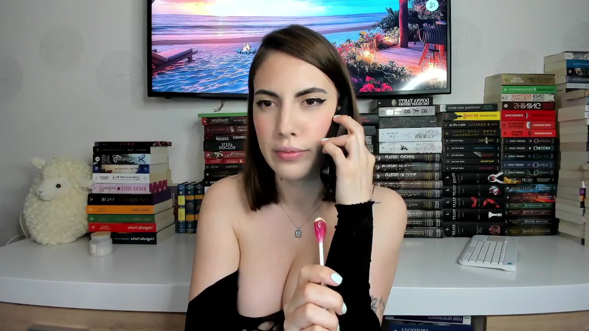 Gallery image thumbnail from BlossomBae's myfreecams stream on, 07/19/2025, 20:25 image 6 of 20
