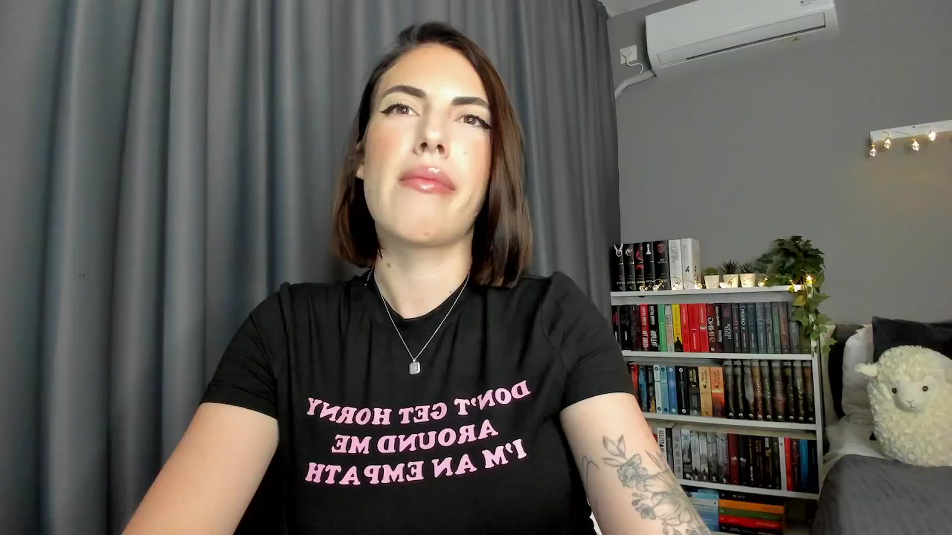 Gallery image thumbnail from BlossomBae's myfreecams stream on, 08/08/2025, 17:49 image 7 of 20