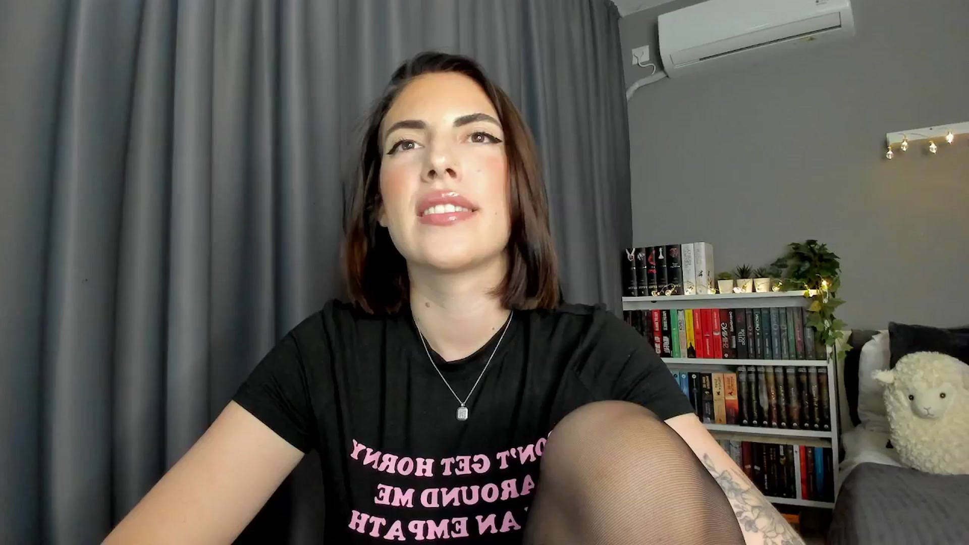 Gallery image thumbnail from BlossomBae's myfreecams stream on, 08/08/2025, 17:49 image 3 of 20