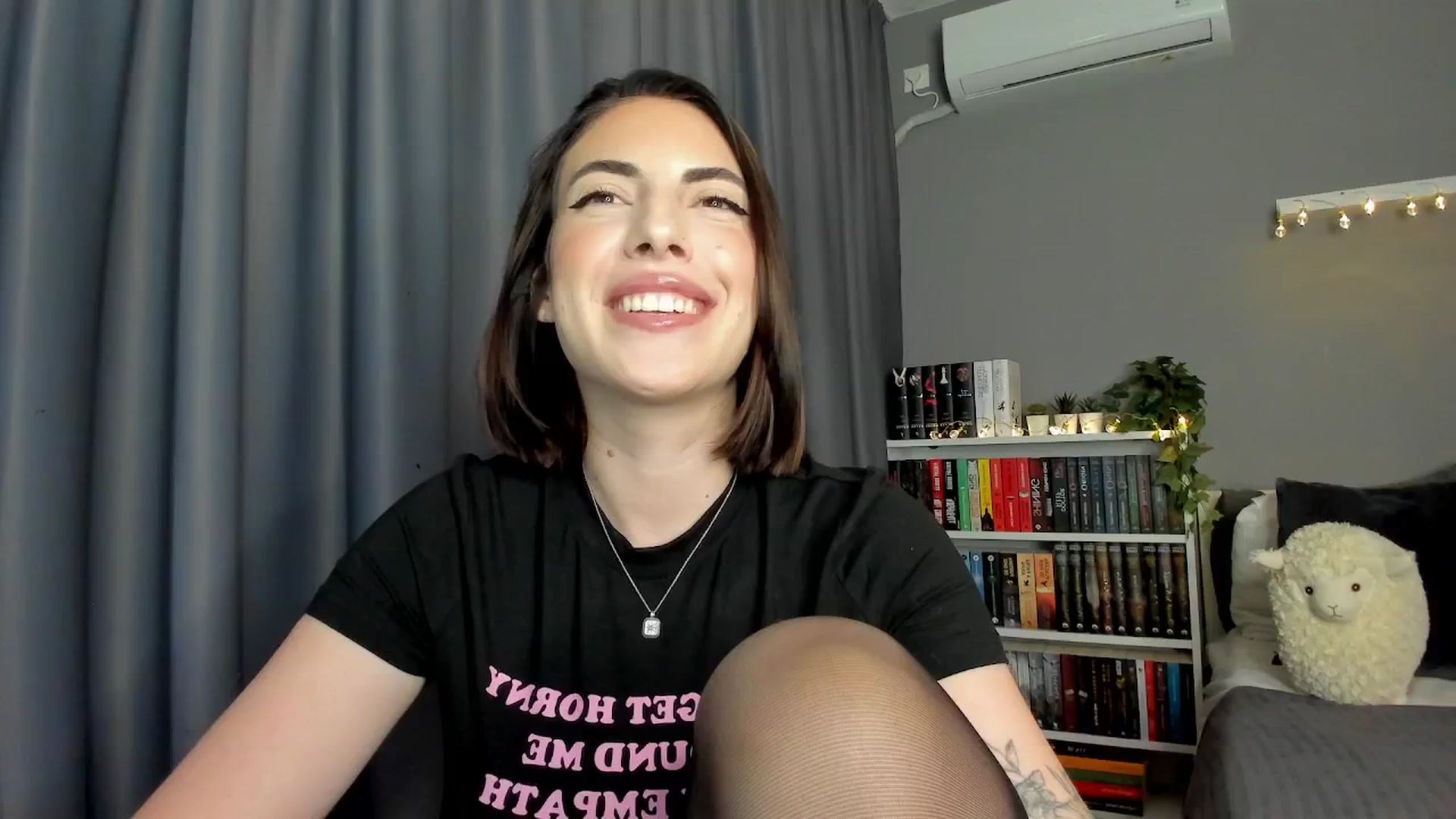 Gallery image thumbnail from BlossomBae's myfreecams stream on, 08/08/2025, 17:49 image 2 of 20