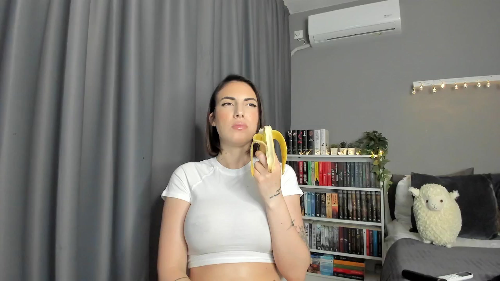 Gallery image thumbnail from BlossomBae's myfreecams stream on, 08/08/2025, 20:03 image 1 of 20