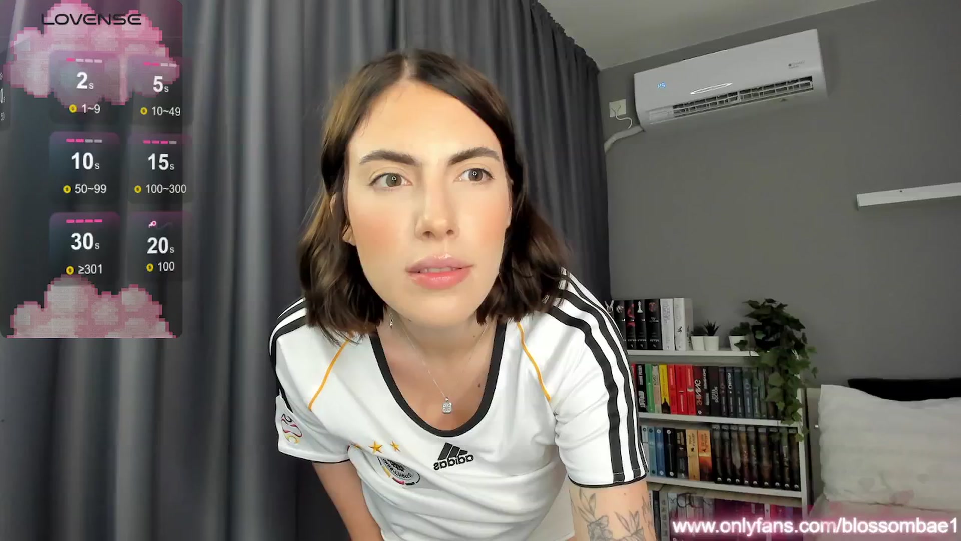 Gallery image thumbnail from BlossomBae's myfreecams stream on, 08/20/2025, 20:19 image 2 of 20