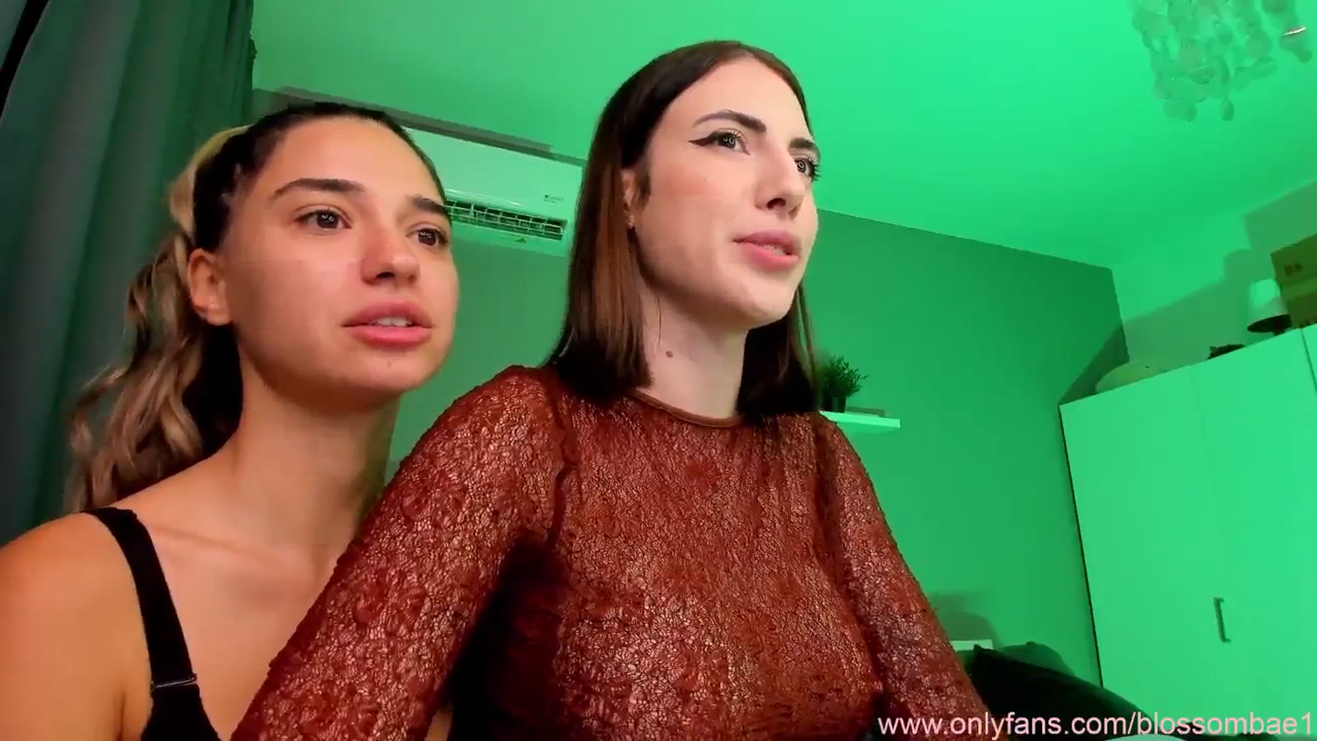 Gallery image thumbnail from BlossomBae's myfreecams stream on, 11/02/2025, 21:00 image 8 of 20
