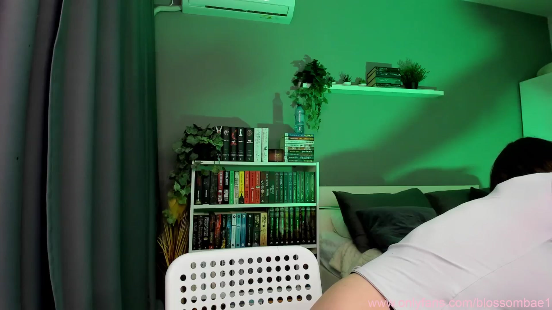 Gallery image thumbnail from BlossomBae's myfreecams stream on, 11/02/2025, 21:40 image 3 of 20
