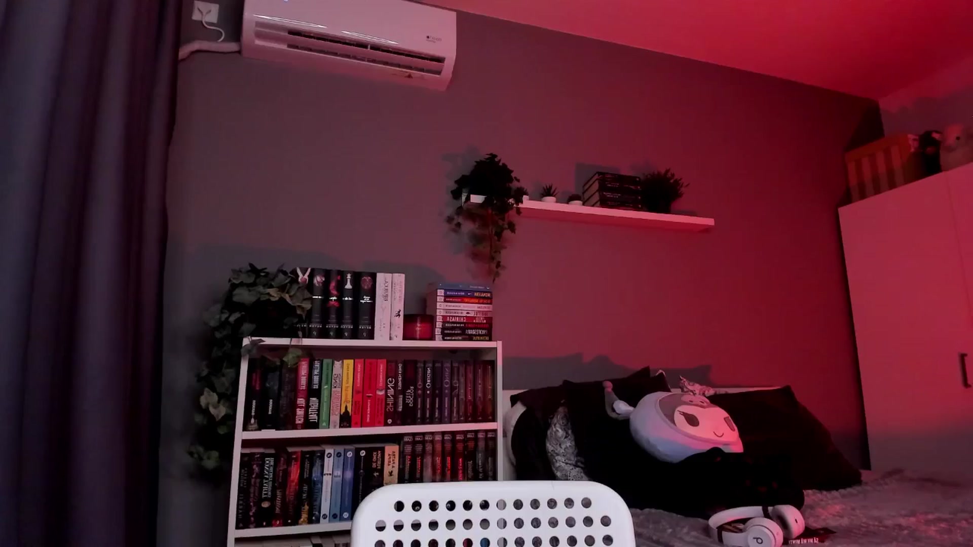 Gallery image thumbnail from BlossomBae's myfreecams stream on, 11/11/2025, 19:17 image 17 of 20