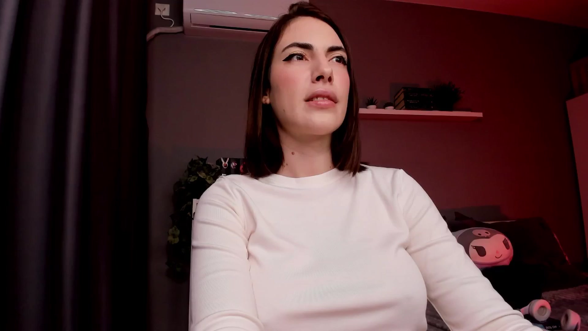 Gallery image thumbnail from BlossomBae's myfreecams stream on, 11/19/2025, 17:47 image 14 of 20