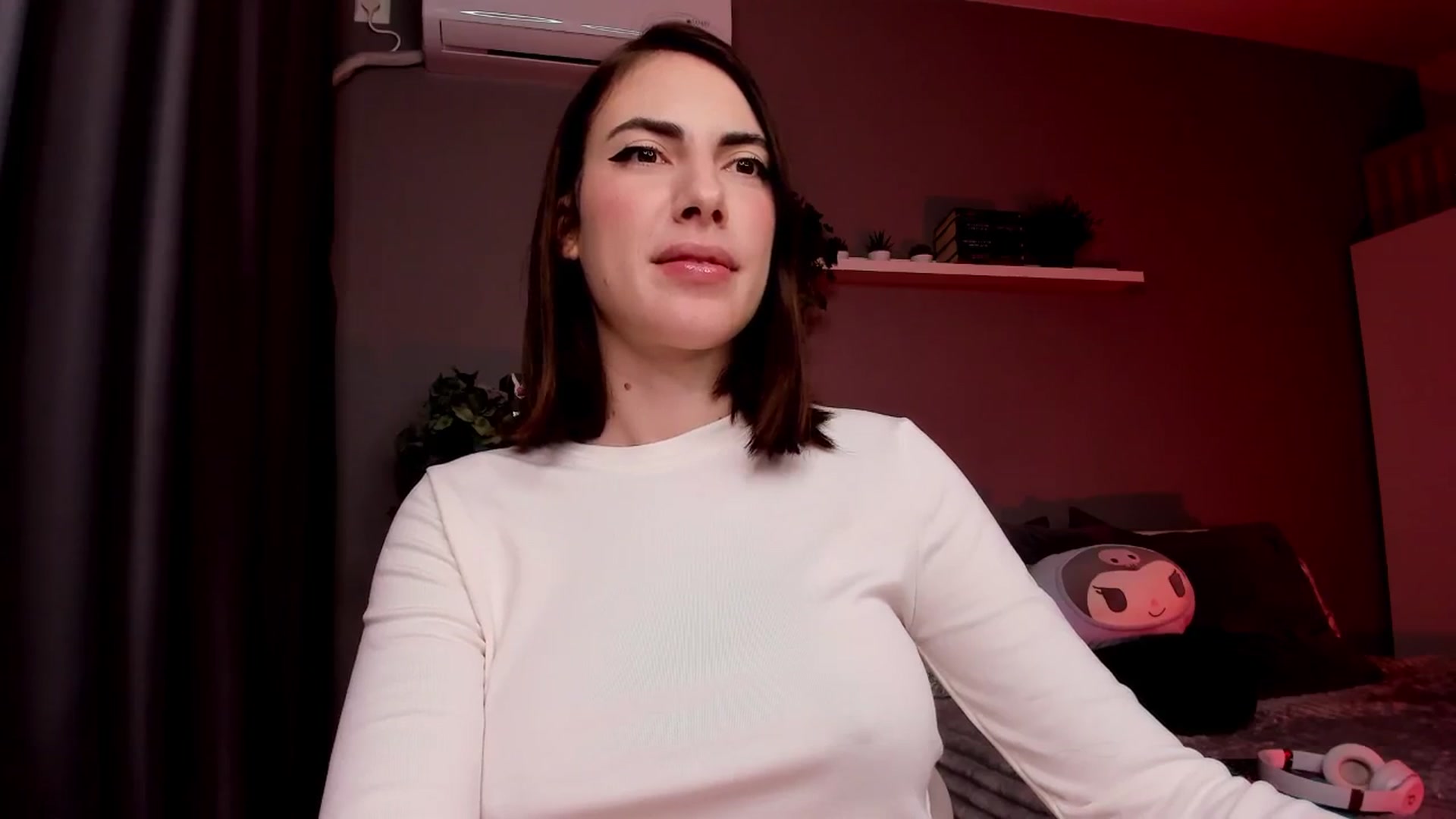 Gallery image thumbnail from BlossomBae's myfreecams stream on, 11/19/2025, 21:13 image 4 of 20