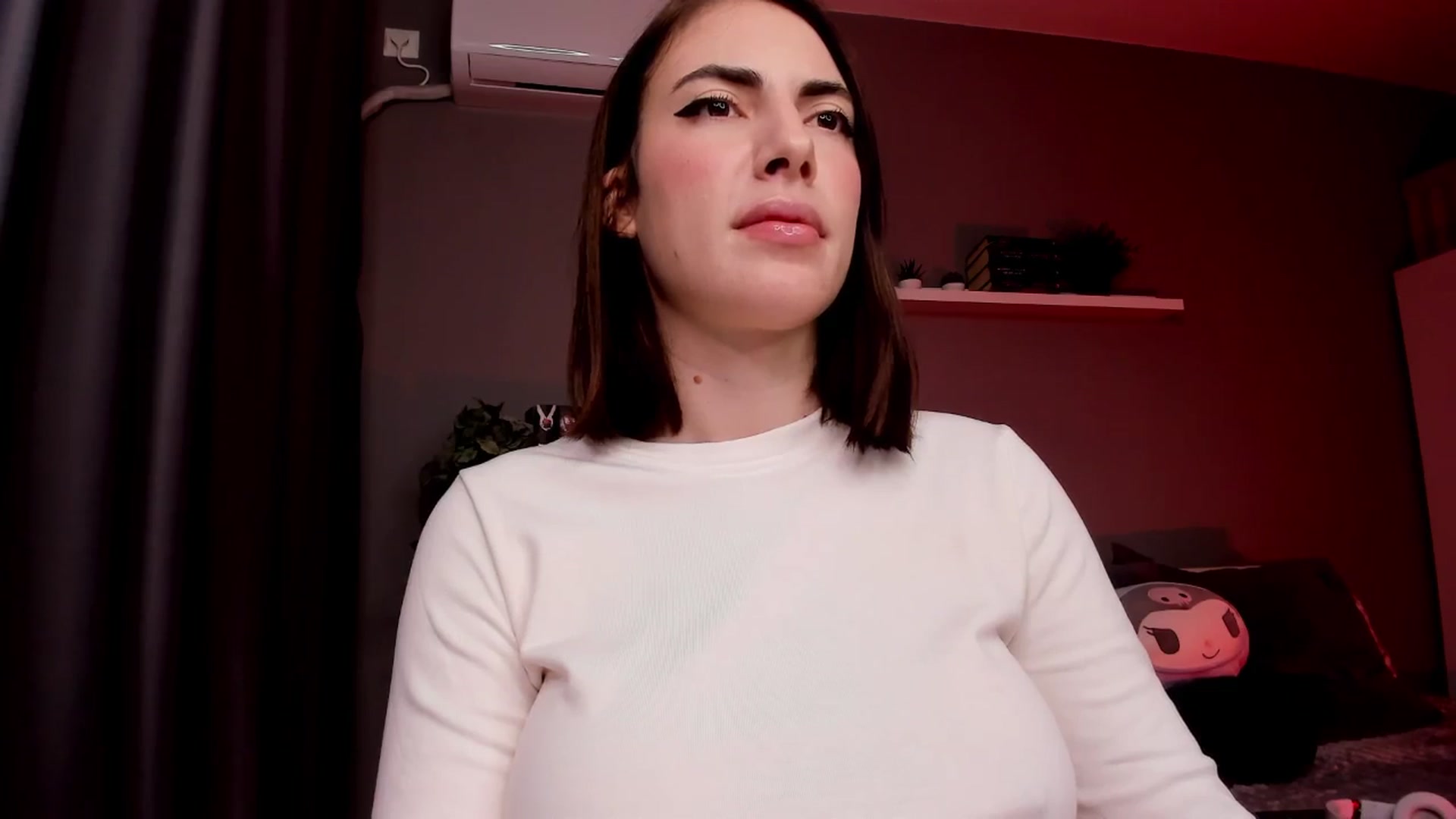 Gallery image thumbnail from BlossomBae's myfreecams stream on, 11/19/2025, 21:13 image 3 of 20