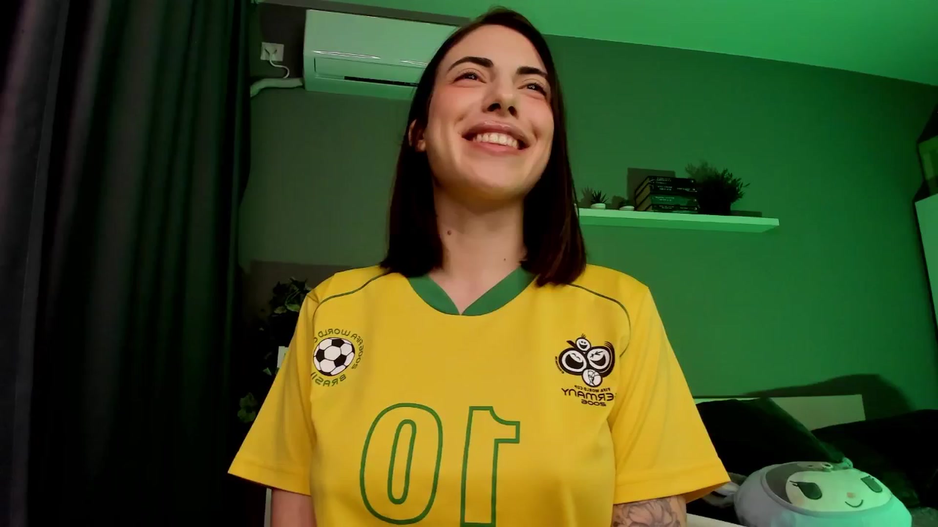Gallery image thumbnail from BlossomBae's myfreecams stream on, 11/28/2025, 18:19 image 9 of 20