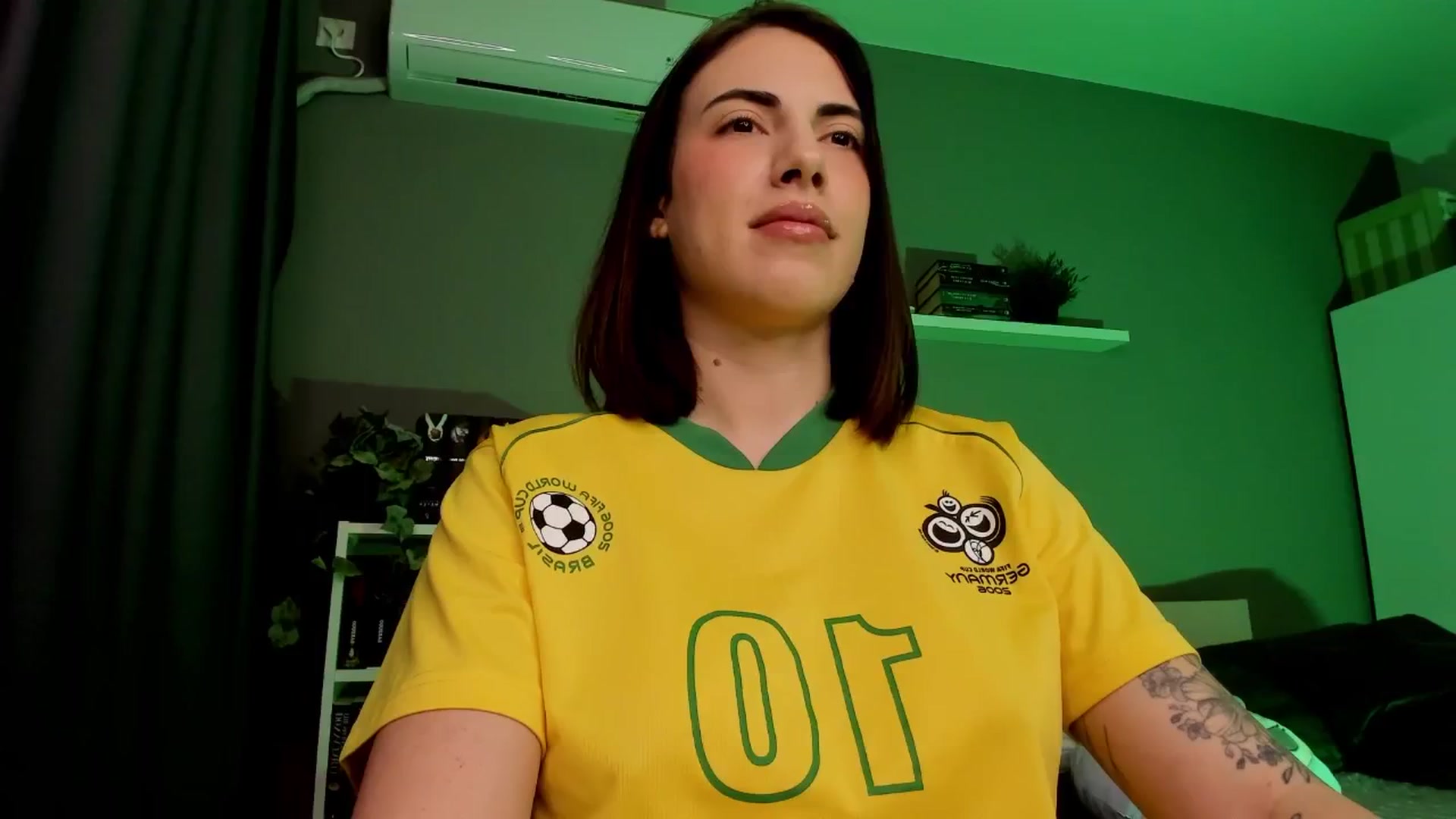 Gallery image thumbnail from BlossomBae's myfreecams stream on, 11/28/2025, 18:19 image 4 of 20