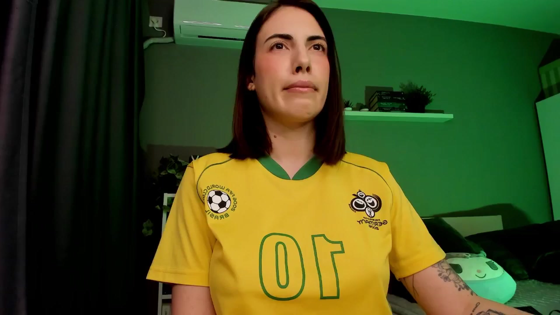 Gallery image thumbnail from BlossomBae's myfreecams stream on, 11/28/2025, 18:19 image 19 of 20