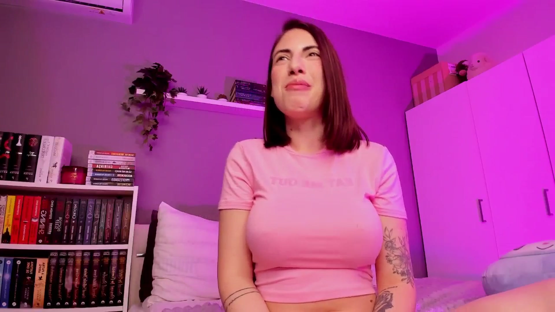Gallery image thumbnail from BlossomBae's myfreecams stream on, 11/29/2025, 17:33 image 7 of 20