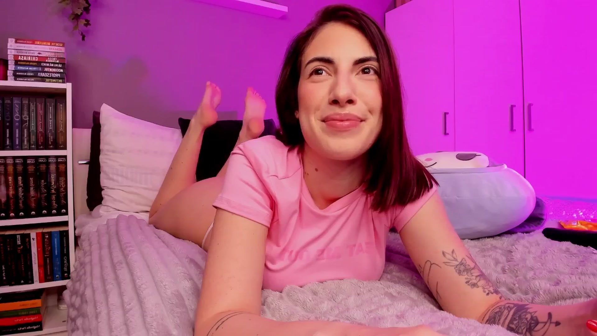 Gallery image thumbnail from BlossomBae's myfreecams stream on, 11/29/2025, 17:33 image 3 of 20