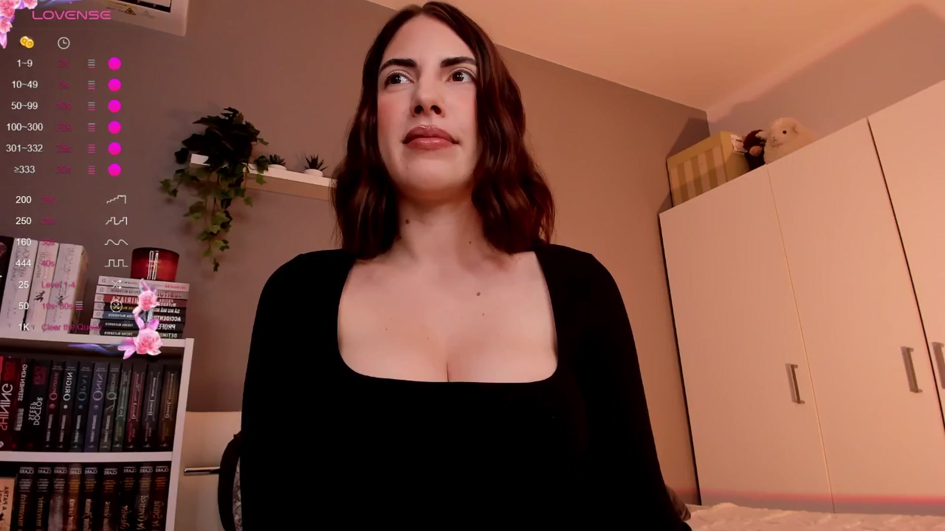 Gallery image thumbnail from BlossomBae's myfreecams stream on, 12/03/2025, 19:36 image 6 of 20