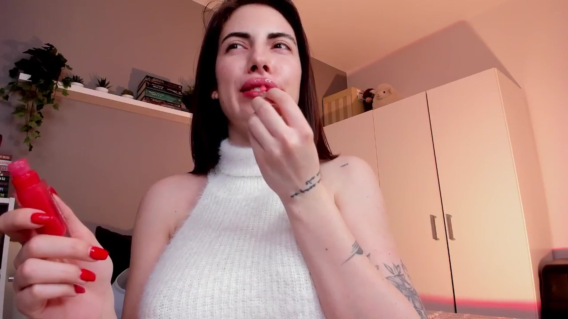 Gallery image thumbnail from BlossomBae's myfreecams stream on, 12/05/2025, 16:25 image 10 of 20