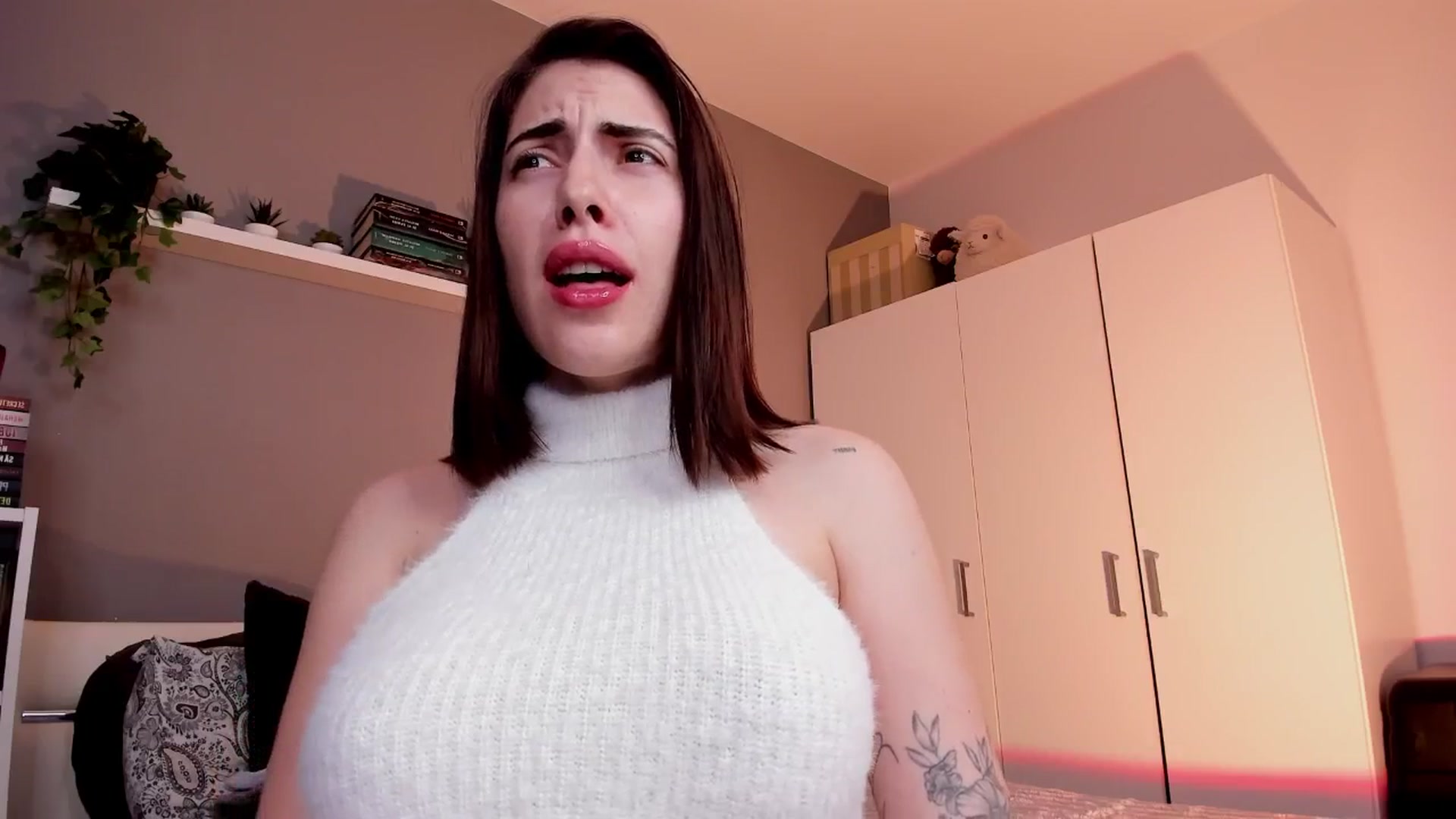 Gallery image thumbnail from BlossomBae's myfreecams stream on, 12/05/2025, 16:25 image 15 of 20