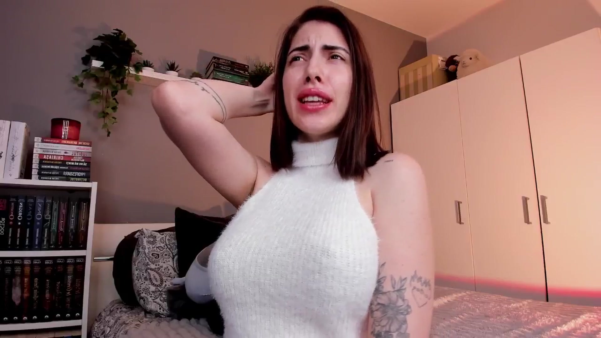 Gallery image thumbnail from BlossomBae's myfreecams stream on, 12/05/2025, 16:25 image 20 of 20