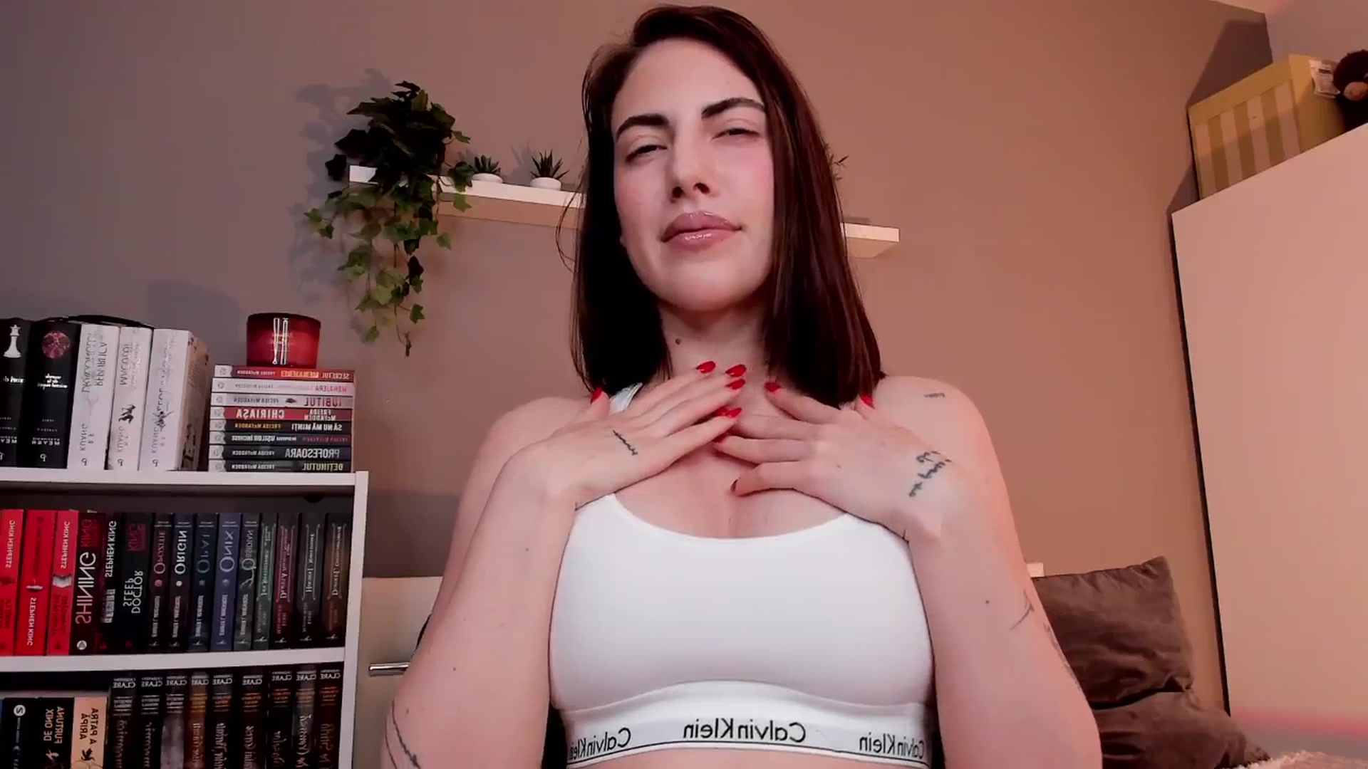 Gallery image thumbnail from BlossomBae's myfreecams stream on, 12/08/2025, 17:03 image 7 of 20