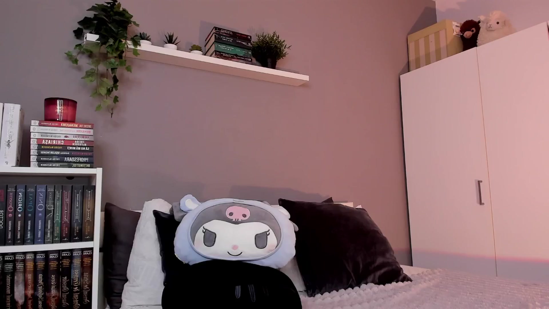 Gallery image thumbnail from BlossomBae's myfreecams stream on, 12/10/2025, 19:36 image 8 of 20