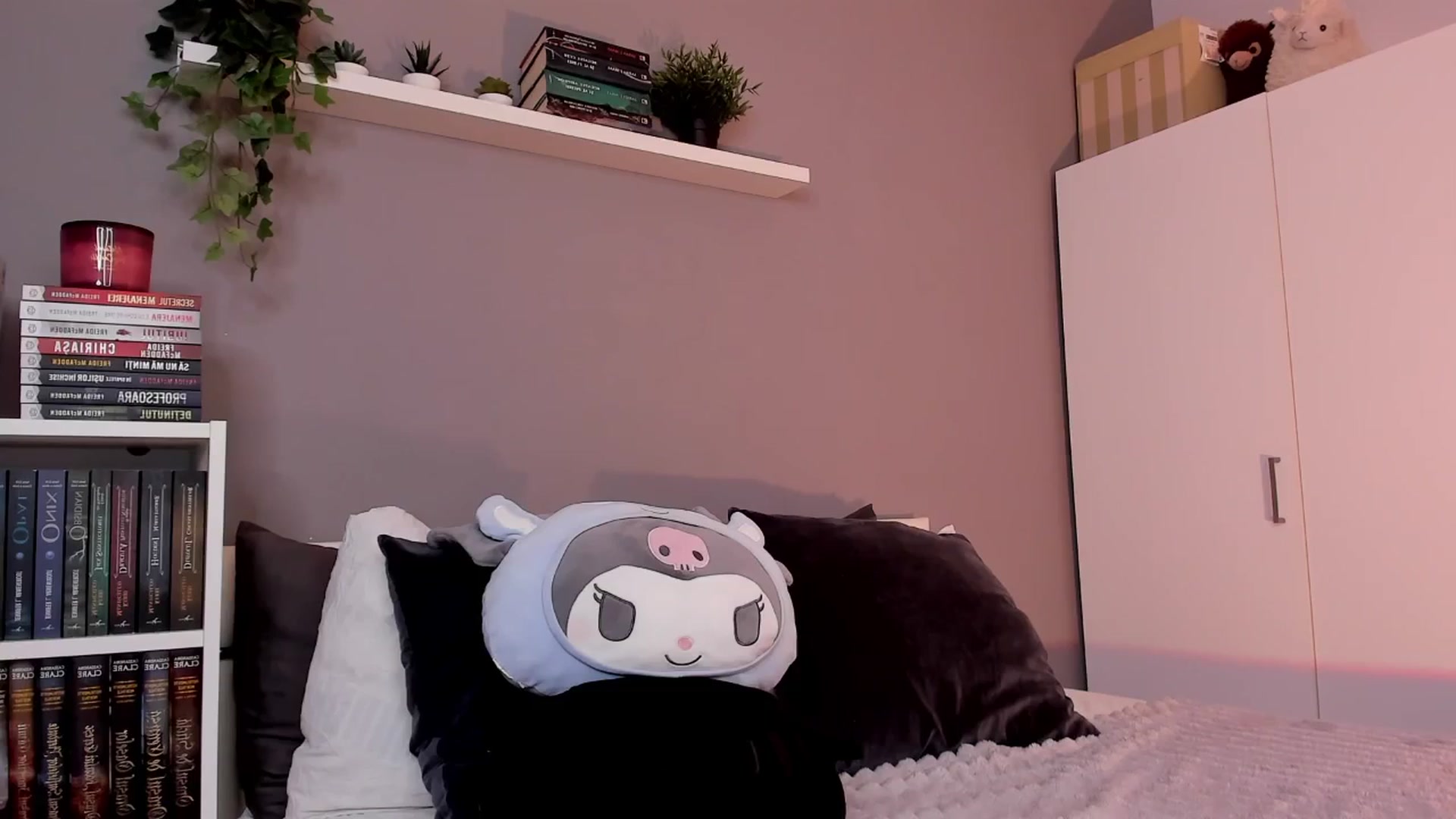 Gallery image thumbnail from BlossomBae's myfreecams stream on, 12/10/2025, 19:36 image 16 of 20