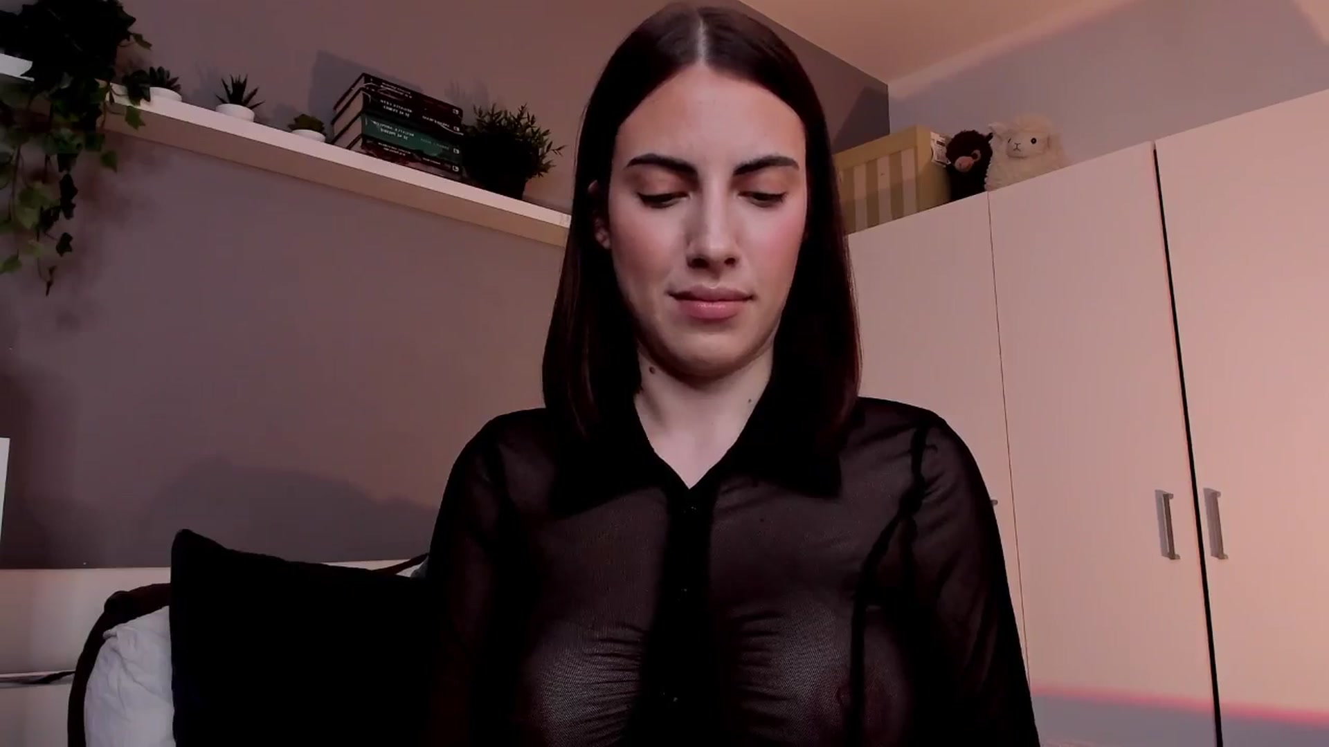 Gallery image thumbnail from BlossomBae's myfreecams stream on, 12/12/2025, 18:44 image 11 of 20