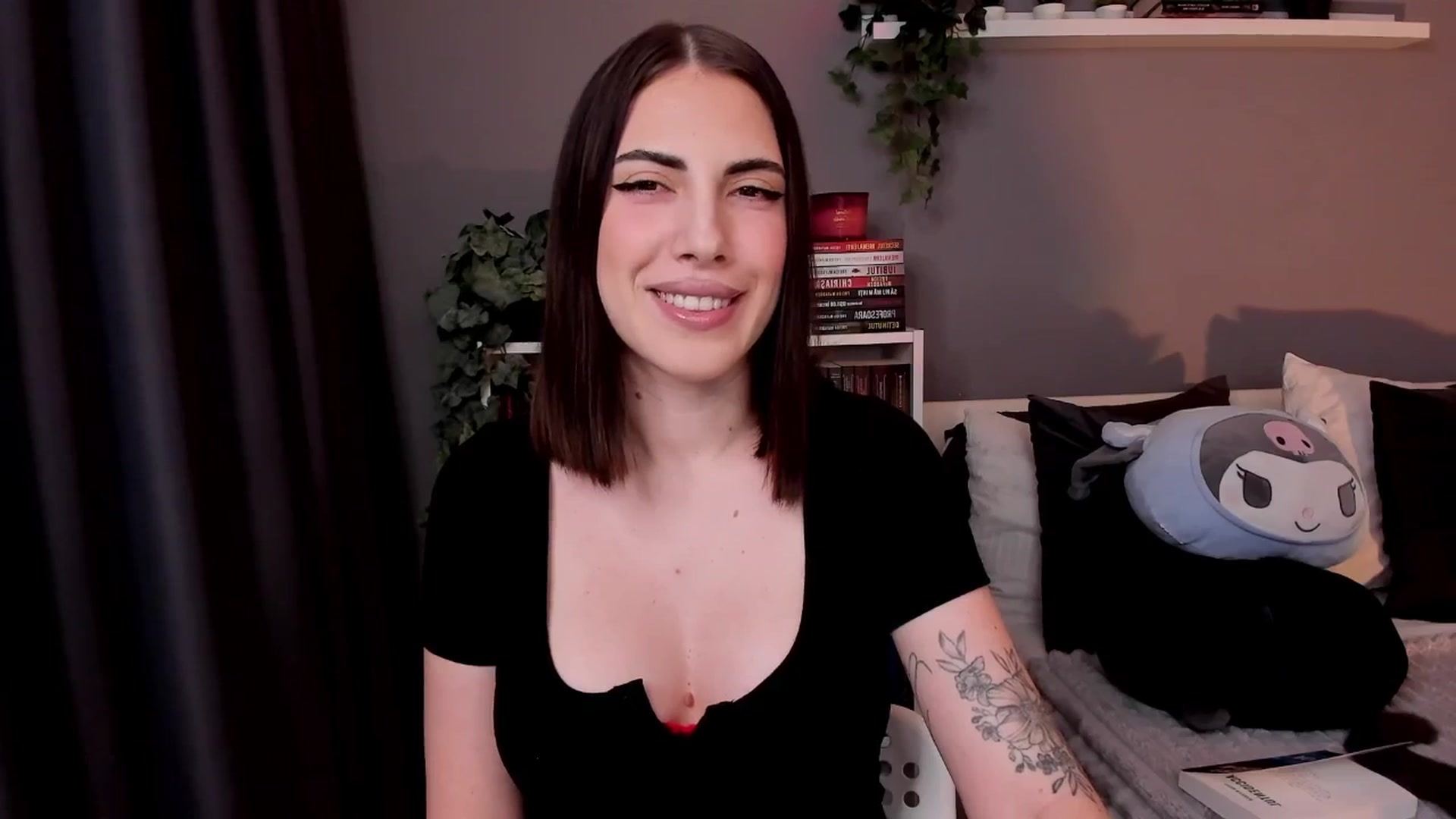 Gallery image thumbnail from BlossomBae's myfreecams stream on, 12/14/2025, 18:12 image 3 of 20
