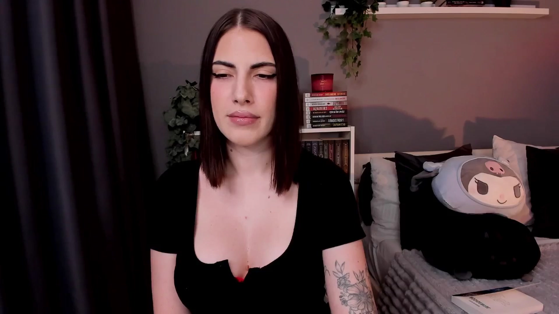 Gallery image thumbnail from BlossomBae's myfreecams stream on, 12/14/2025, 18:12 image 4 of 20