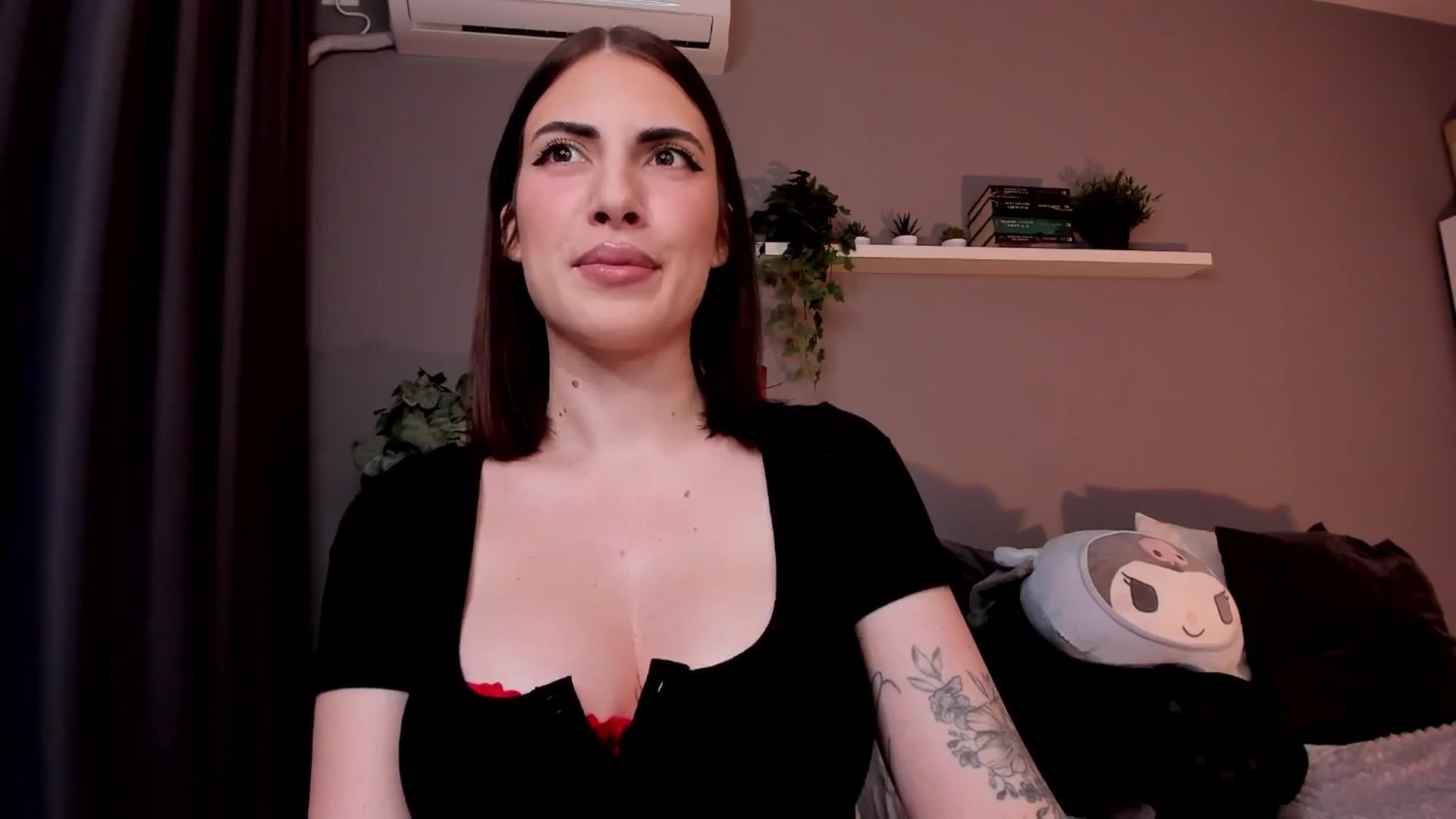 Gallery image thumbnail from BlossomBae's myfreecams stream on, 12/14/2025, 20:56 image 20 of 20