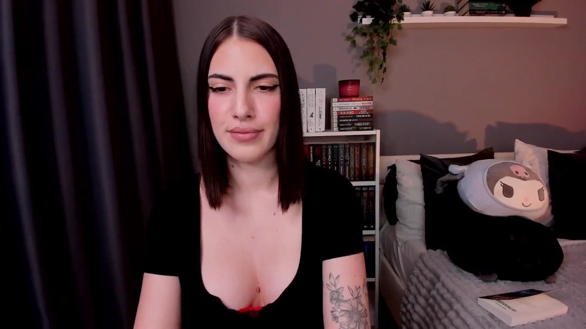 Gallery image thumbnail from BlossomBae's myfreecams stream on, 12/14/2025, 20:56 image 4 of 20