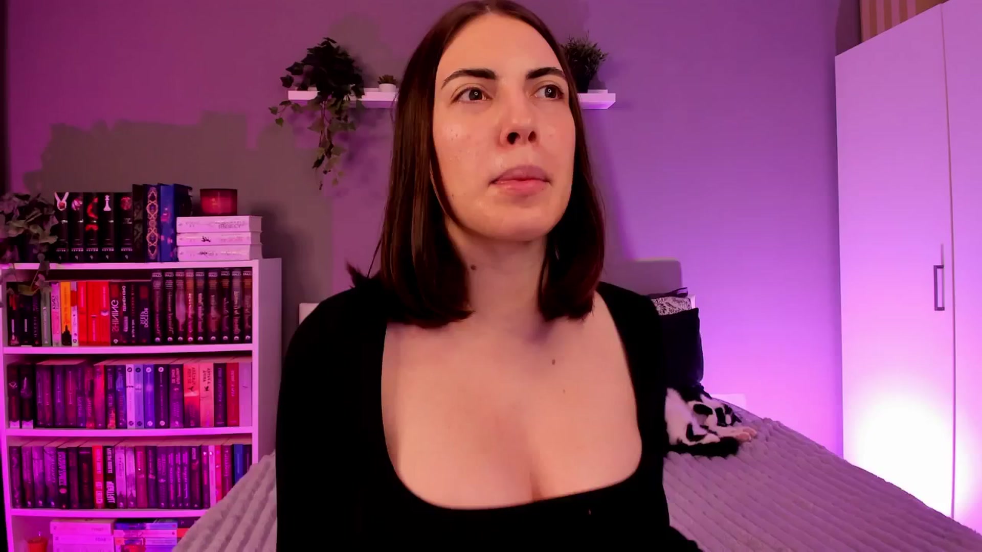 Gallery image thumbnail from BlossomBae's myfreecams stream on, 01/14/2026, 18:01 image 7 of 20
